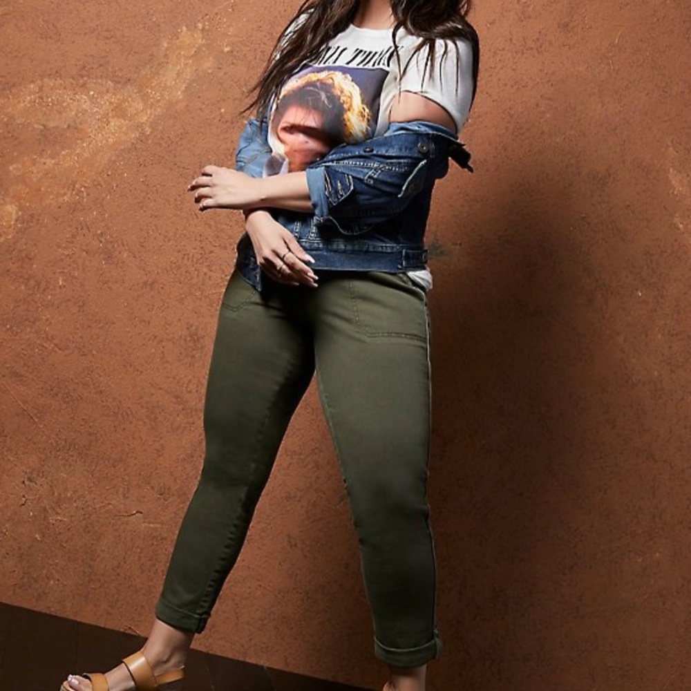 NWT-Torrid Aviator Crop Skinny Stretch (26)